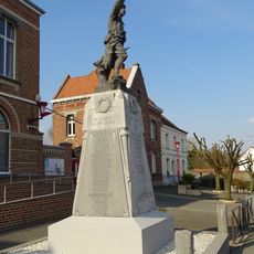 Monument aux morts de Lécluse