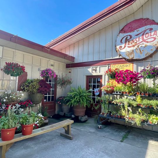 Cahill's Market & Chicken Kitchen