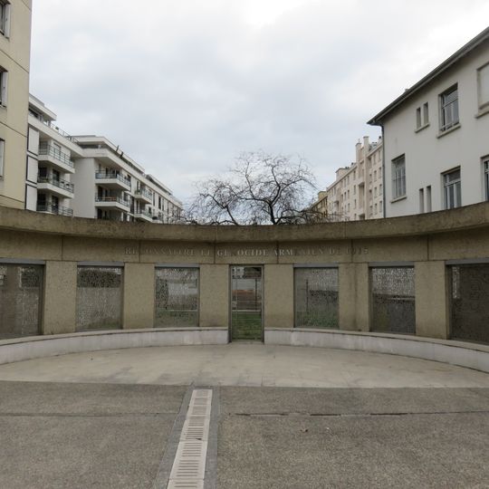 Stèle du génocide de Villeurbanne