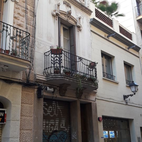 Building in carrer de Santa Magdalena, 3