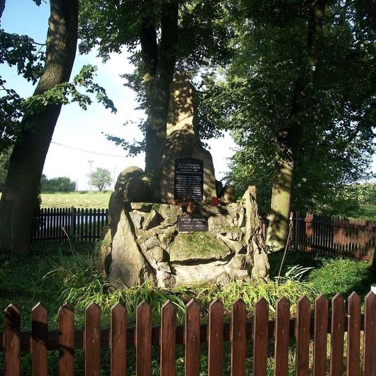 Pomník padlým u Balkovy Lhoty