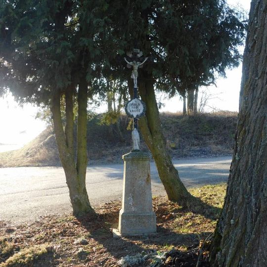 Kříž na jižním okraji Řeženčic