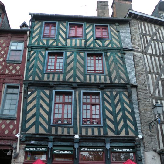 Immeuble, 10 place Sainte-Anne