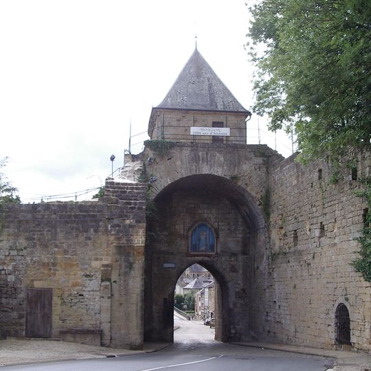 Anciennes fortifications de Mouzon