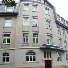 Mietshaus in geschlossener Bebauung Mühlstraße 24