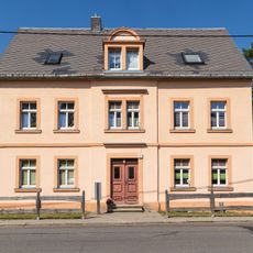 Schule Hauptstraße 30