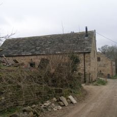 Cruck barn south east of Old Barn Farmhouse