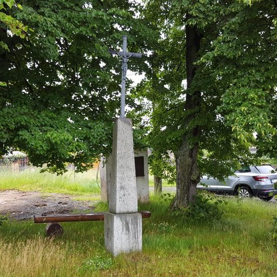 Kříž v Nechanicích - Na drahách