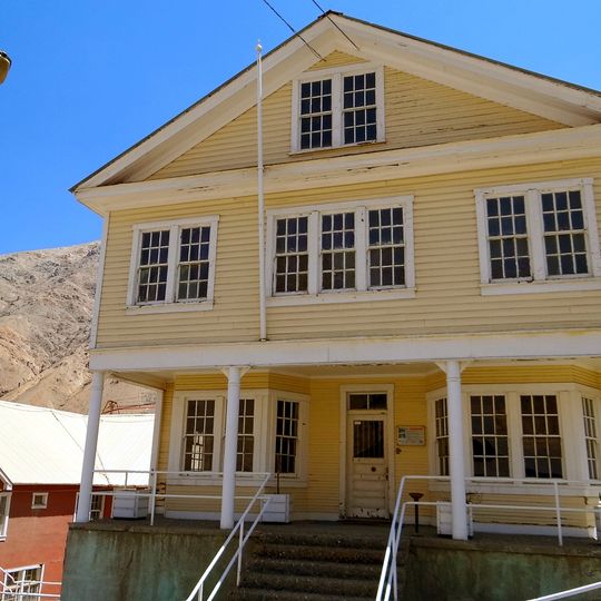 EDNI-102-P Engineers office building