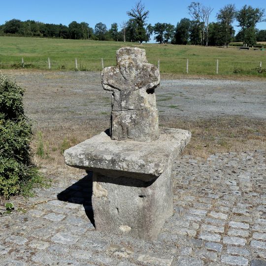 Croix de chemin à Saint-Dizier-la-Tour