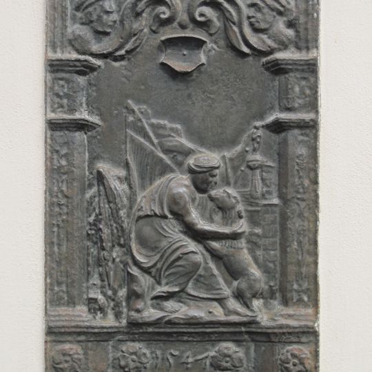 Eingemauerte Gussplatte