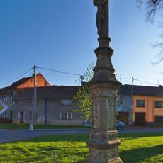 Kříž v Němčicích nad Hanou na ulici Novosady (2)