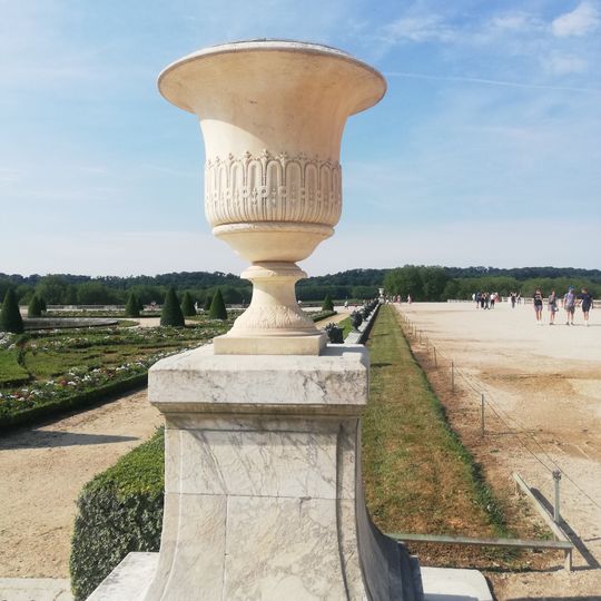 Vase à décor de canaux