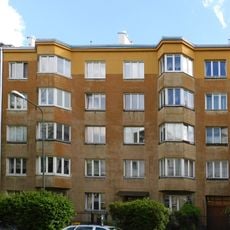 Dom przy ulicy Sękocińskiej 13