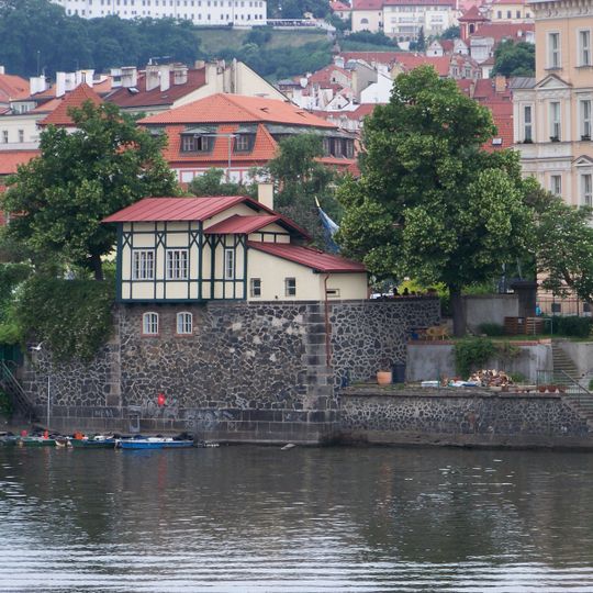 Tollhouse at Kosárkovo nábřeží