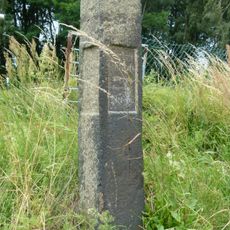 Wegestein Bischofswerdaer Straße 3 (gegenüber)