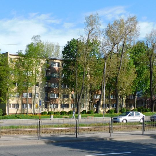 Blok przy alei Krakowskiej 268