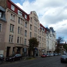 Īres nams ar veikalu