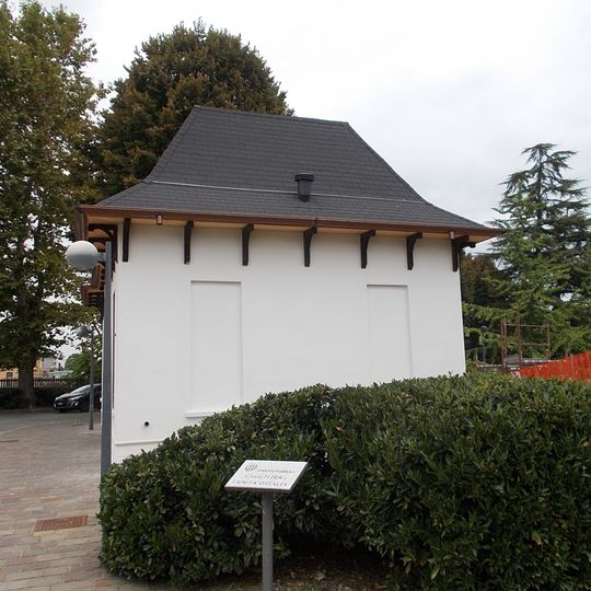 Palazzina nei giardini della stazione