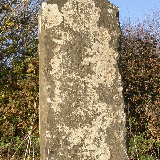 Milestone, Burbage Down; 130m S jcn A338 & lay-by