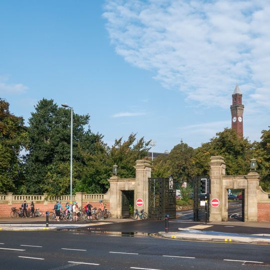 University of Birmingham Lodge, Gates, Gate Piers and Wall