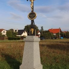 Kříž u cesty jižně od Klementic