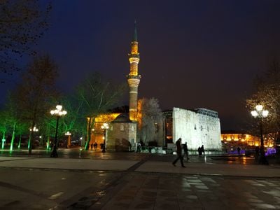 Уночі 2