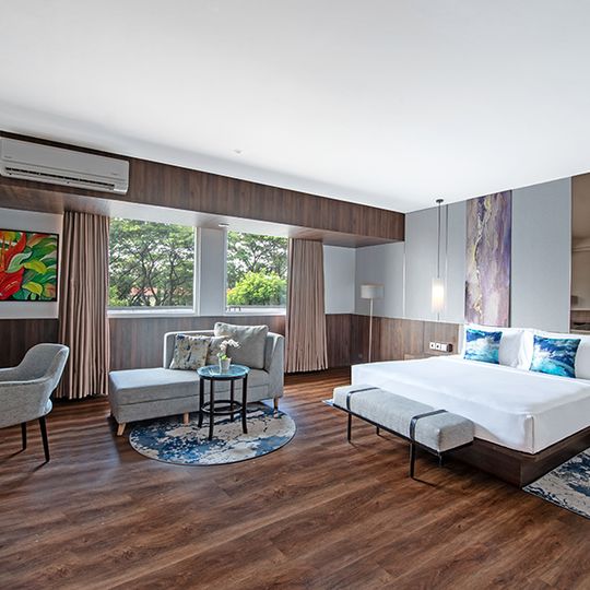Oakwood Hotel & Apartments