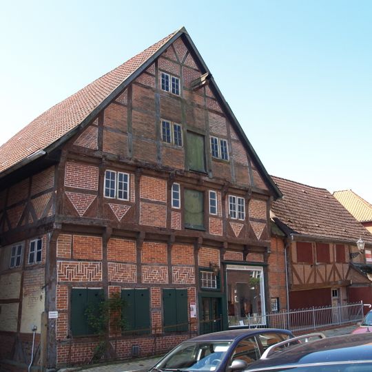 Wohn- und Geschäftshaus