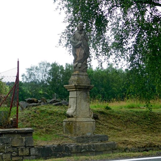 Socha Panny Marie u silnice severně od Světlé nad Sázavou