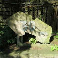 Pomník k 30. výročí osvobození v Dolním Žlebu