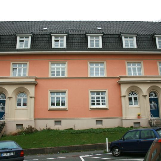 Hindenburgstraße 57