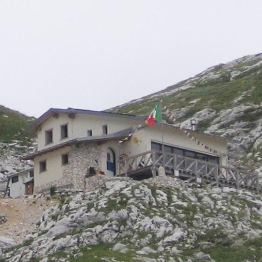 Rifugio Carlo e Massimo Semenza