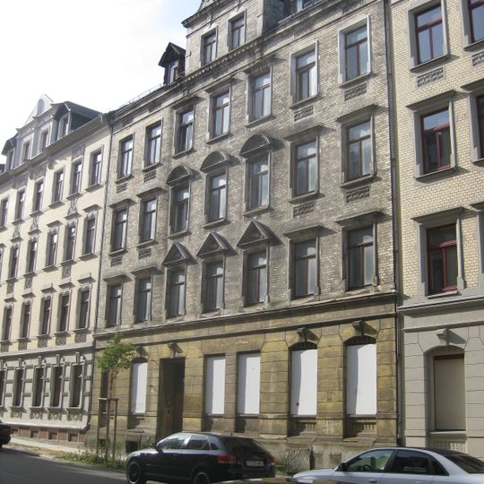 Mietshaus in geschlossener Bebauung Markusstraße 35
