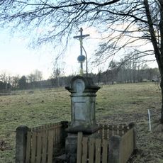 Kříž u domu 70 v Tisé