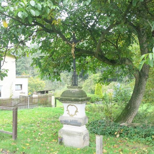 Kříž ve východní části Březin u Děčína