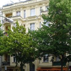 Mietshaus, Läden Bleibtreustraße 46