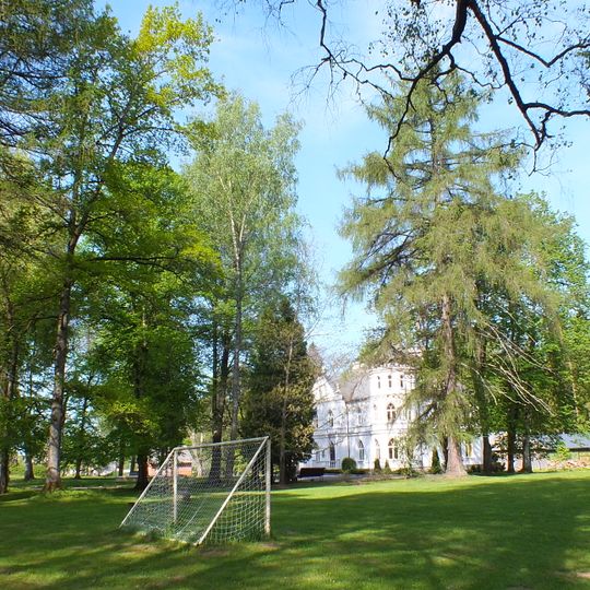 Baldones Baltās pils parks