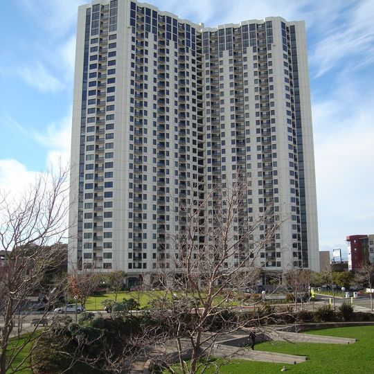 Pacific Park Plaza