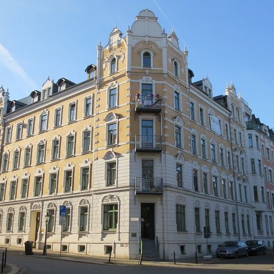 Mietshaus in geschlossener Bebauung in Ecklage Ludwigstraße 45