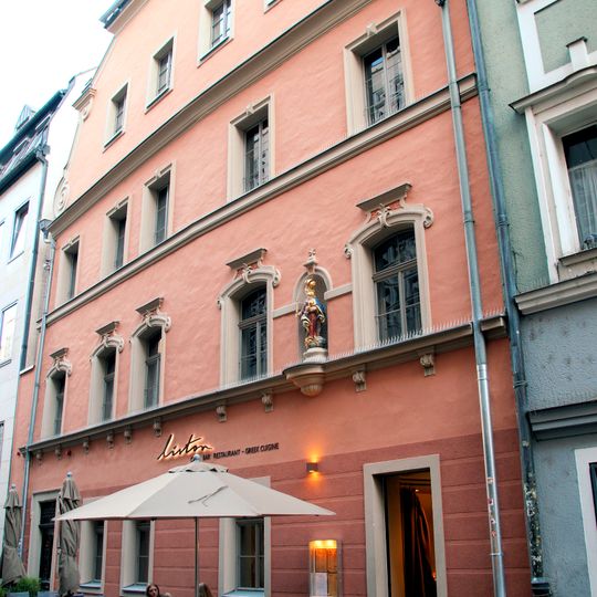 Wohn- und Geschäftshaus, ehemals domkapitelsches Syndikatshaus