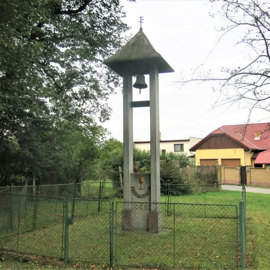 Zvonička v ulici Za Jezerem ve Veltrubech