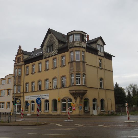 Mietshaus in halboffener Bebauung Annaberger Straße 359