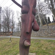 Břevno v oku Tvém, statue