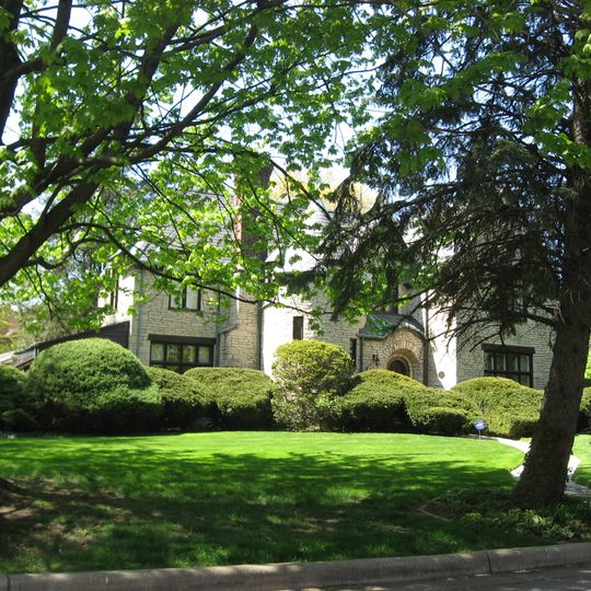 George John Wolf House