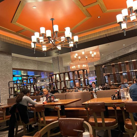 Robert Irvine's Public House