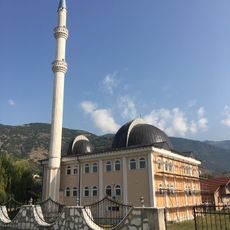 Jeni Mosque