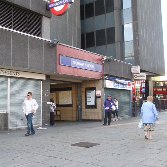 Archway tube station