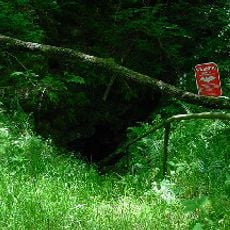 Colossal Cavern Entrance