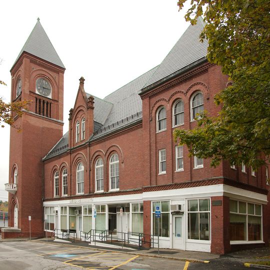 Brewster Memorial Hall